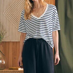 Faherty Blue Ahoy Stripe Oceanside V Neck Short Sleeve Linen T-Shirt